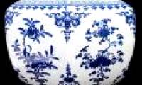 Use an antique flower vase of 860,000 USD to block objects for 36 years