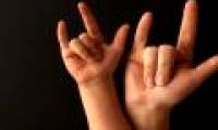 Using language by hand helps children be more creative