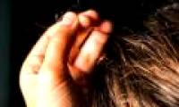Video: Syndrome causes many addicts to pluck their hair and hair