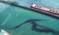 Vietnam can search for the culprit causing oil spill on the sea