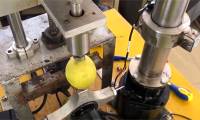 Vietnamese master creates automatic lemon peeler
