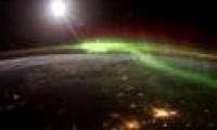 Weak magnetic fields can produce iron snow on Earth