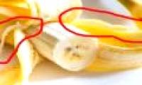 What are the 'golden threads' on bananas that make me 'crazy' when eating?