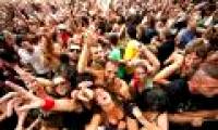What to do when falling in a chaotic crowd?