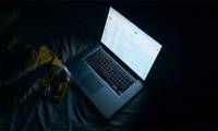 Why can blue light from screens cause premature aging?