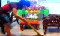 Why do you keep abstaining from garbage for three days of Tet?