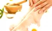 Why men love women small feet?
